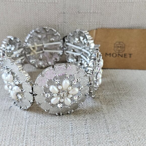 Monet Girls Bracelet PEARLS Forever Stretched Wrist Band Fashion Jewelry - Picture 1 of 15